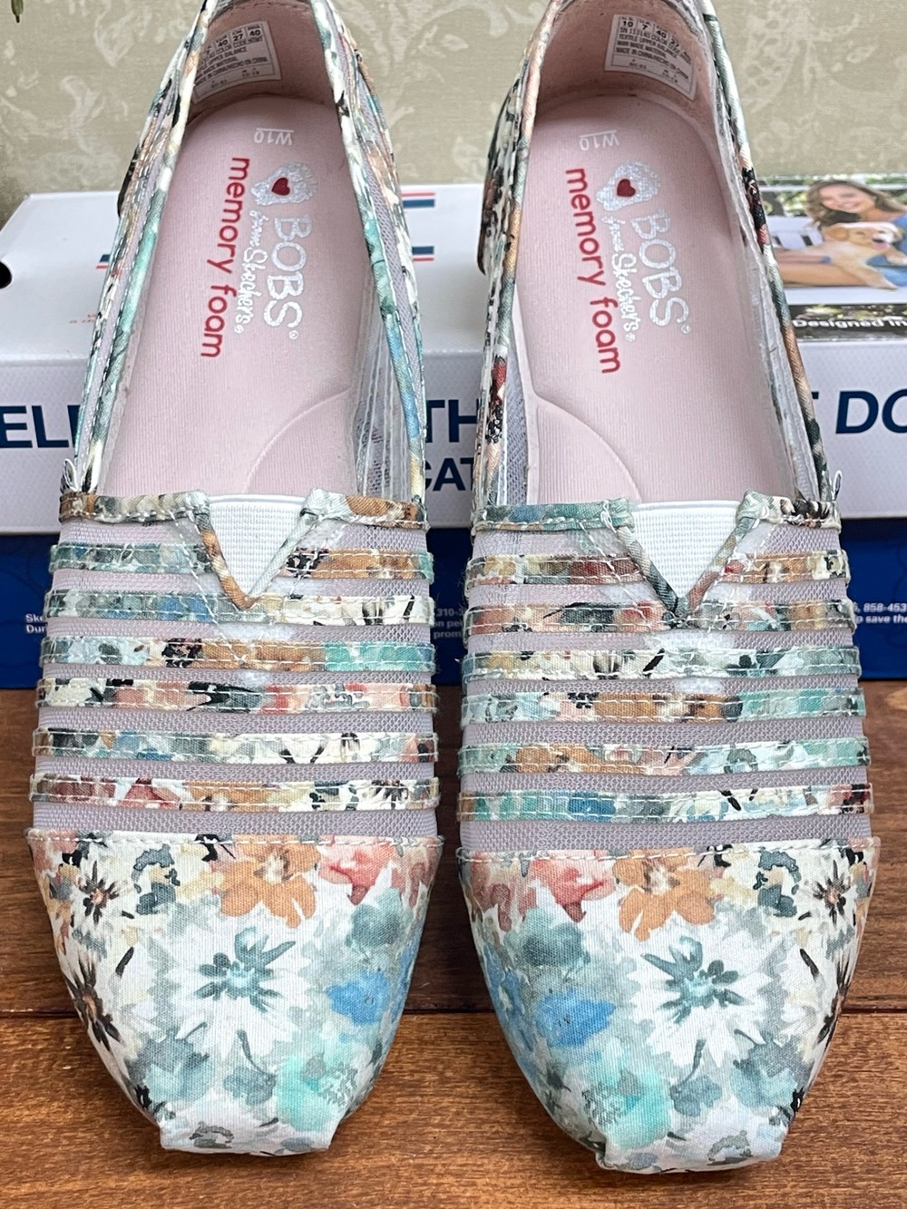 Skechers BOBS Plush Dreamin Daisy Floral Slip On Flats Size 10 NIB - Picture 5 of 11